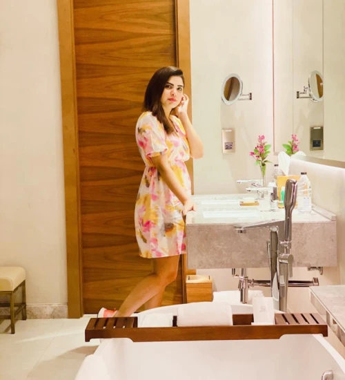 Roshni Desi Escort Karol Bagh Delhi
